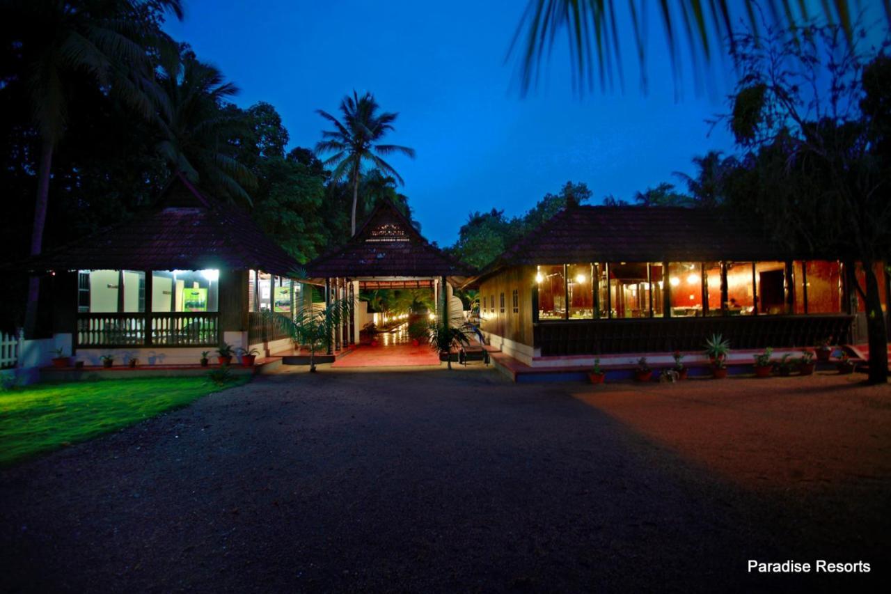 Paradise Resort Kumarakom Extérieur photo